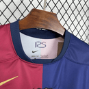 Camisa Barcelona Edição Especial Taylor Swift 2025 - Vermelha e Azul - (Feminina)